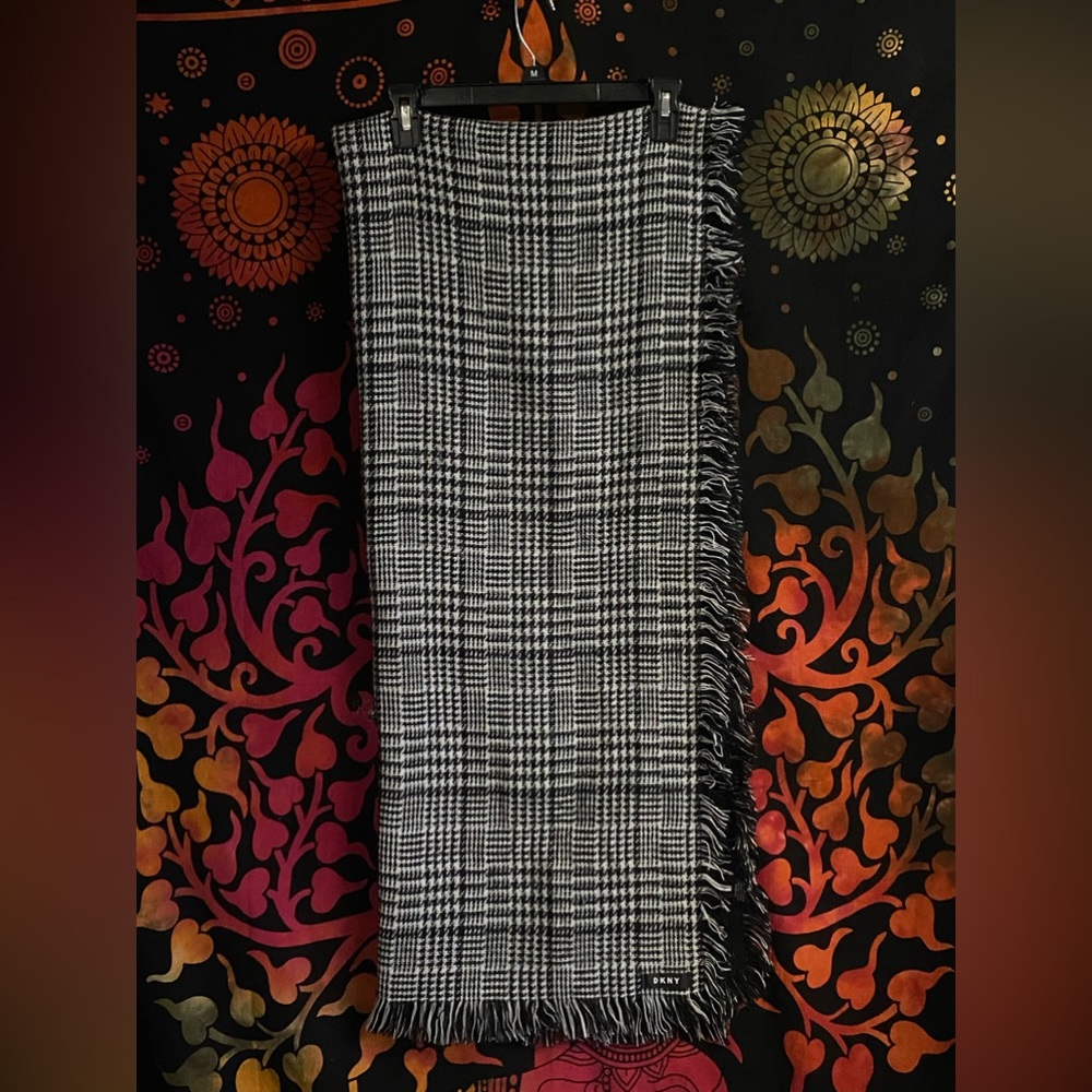 DKNY XL shawl scarf